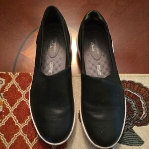 Clarks Women's Black Leather Loafers